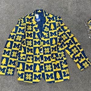 Mens University of Michigan Holiday Sport coat Size 46 NWT